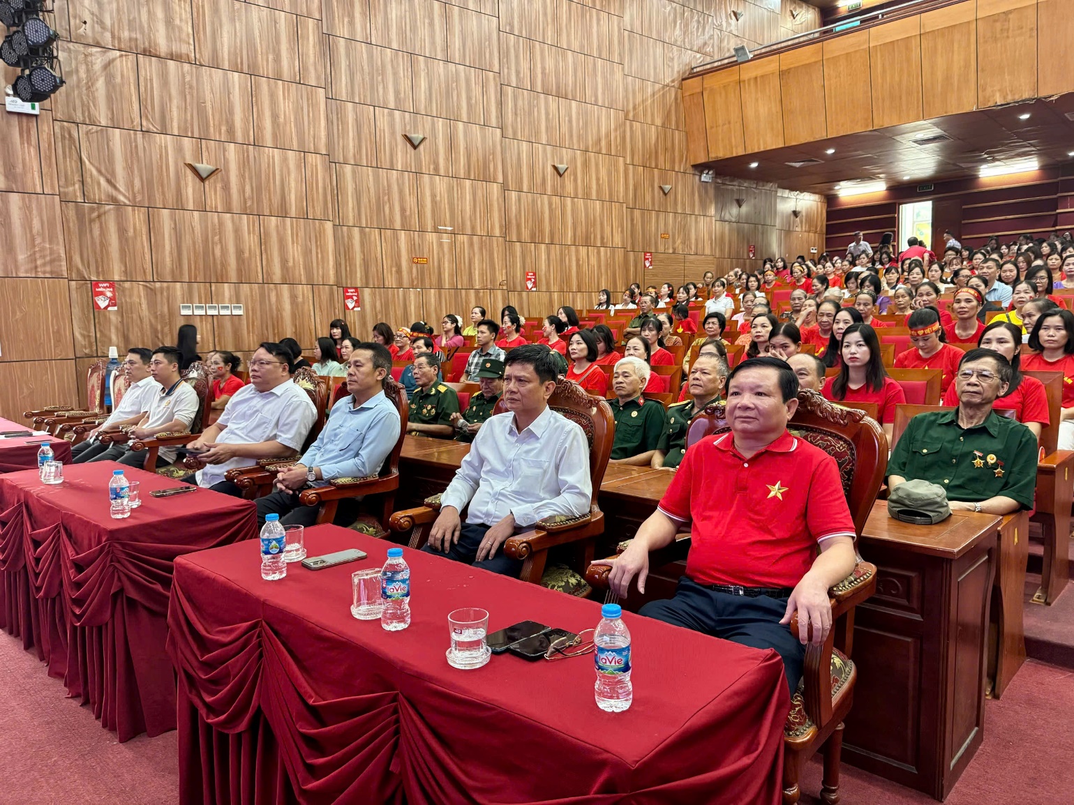 UBND xã Hoài Đức truyền hình trực tiếp Lễ mít tinh, diễu binh, diễu hành kỷ niệm 80 năm ngày Cách mạng tháng Tám thành công (19/8/1945-19/8/2025) và Quốc khánh nước Cộng hoà xã hội chủ nghĩa ViệtNam (02/9/1945-02/9/2025)- Ảnh 3.