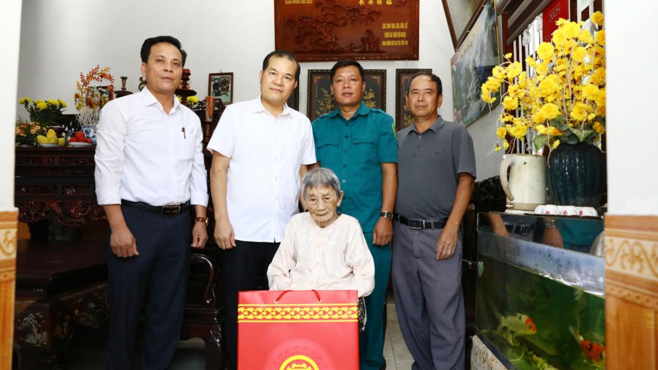 https://zalo-article-photo.zadn.vn/72ef501a73489a16c359#387909809