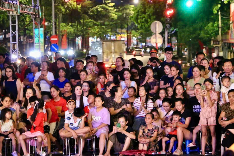 Chương trình nghệ thuật với chủ đề “ Giai điệu tự hào” thành công tốt đẹp.- Ảnh 4.