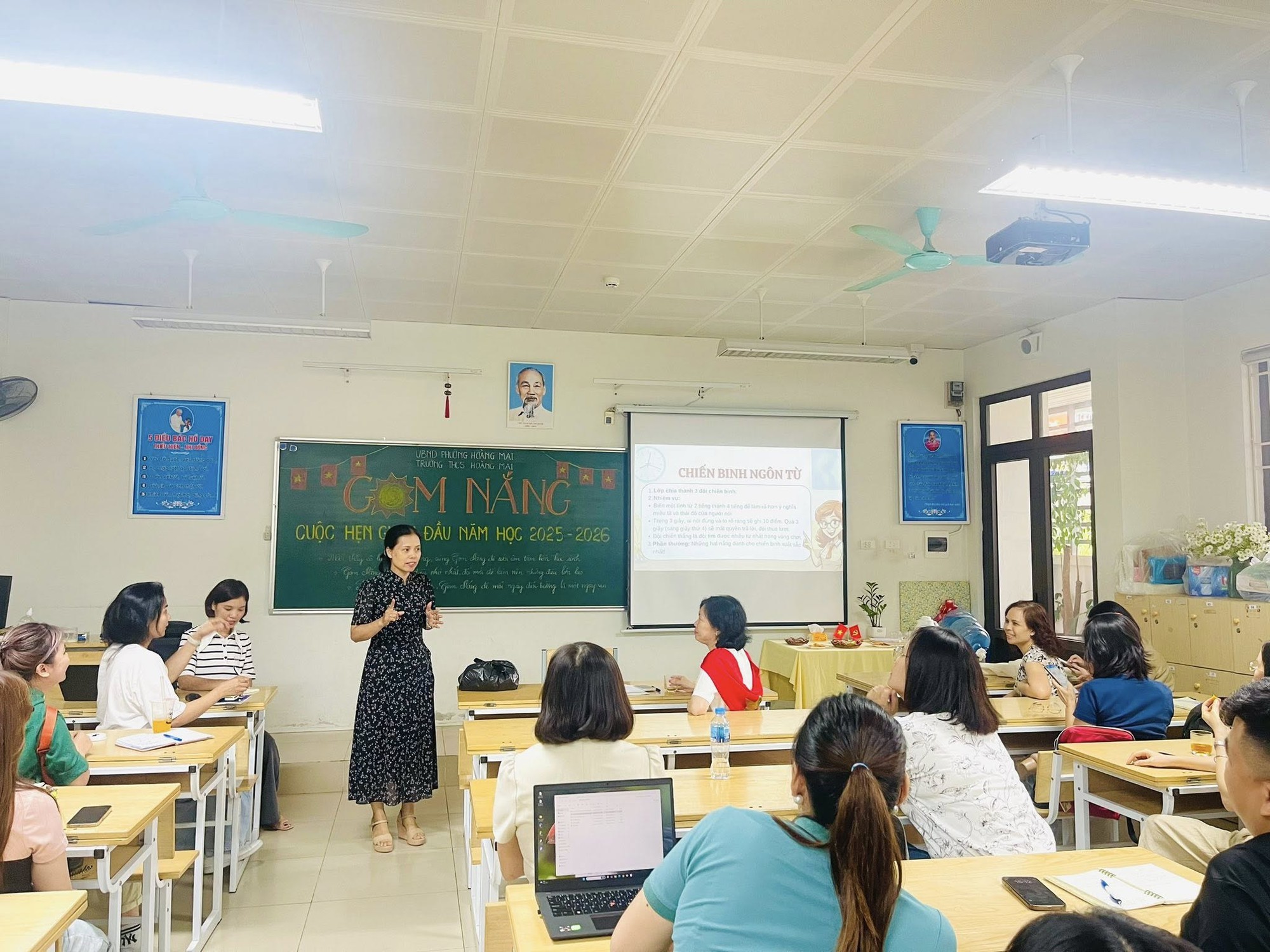 "GOM NẮNG" – ĐIỂM HẸN ĐẦU NĂM CỦA CÁC THẦY CÔ CHỦ NHIỆM TẠI THCS HOÀNG MAI
- Ảnh 4.