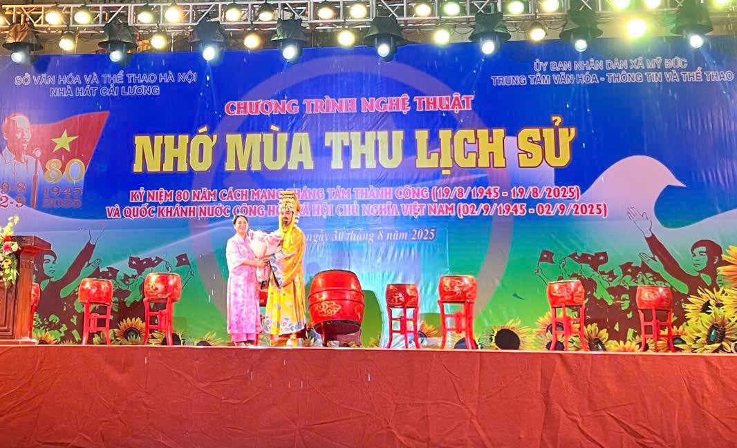 Ấn tượng chương trình nghệ thuật chào mừng 80  năm ngày Quốc khánh 2-9 tại xã Mỹ Đức- Ảnh 1.