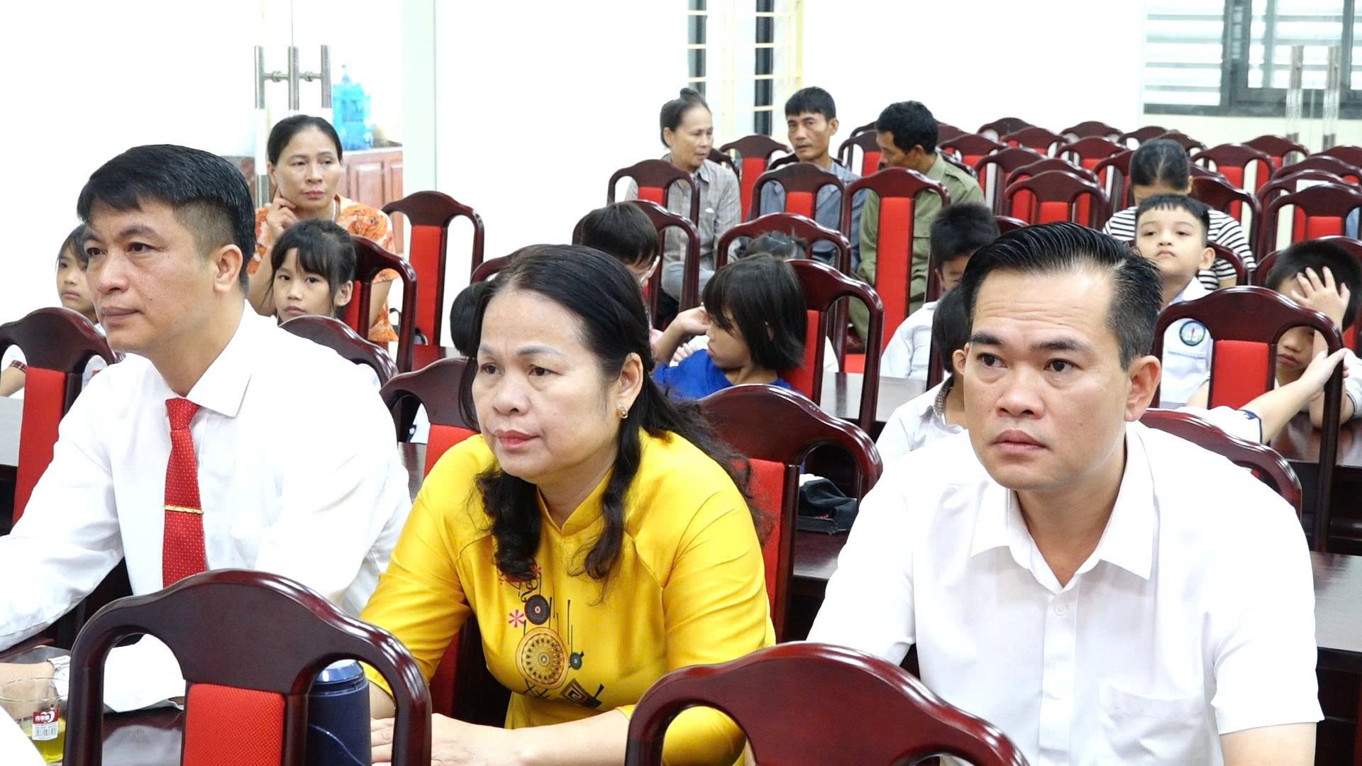
TRƯỜNG THCS BÍCH HOÀ: TUYỂN DỤNG LAO ĐỘNG