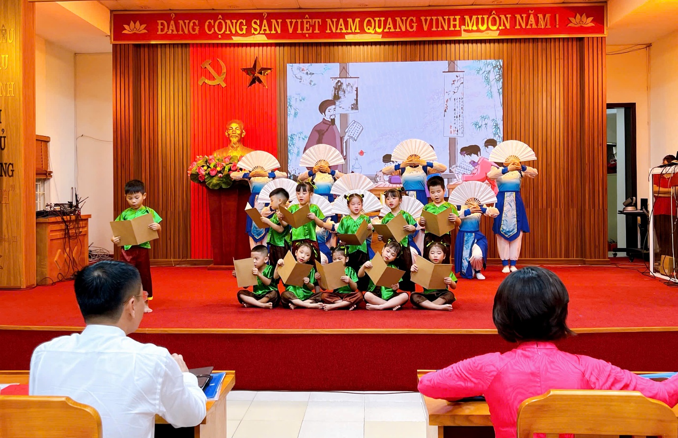 Phường Thanh Liệt: Tuyên dương, khen thưởng các tập thể, cá nhân đạt thành tích xuất sắc trong năm học 2024 – 2025- Ảnh 3.