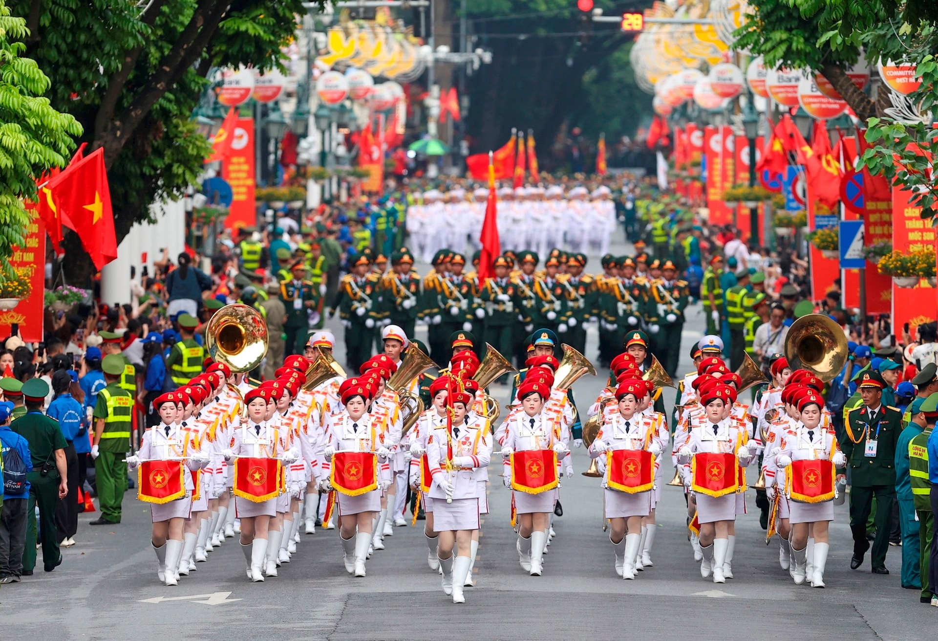 Thành ủy Hà Nội gửi thư cảm ơn nhân dân và các lực lượng tham gia phục vụ nhiệm vụ A80- Ảnh 2.