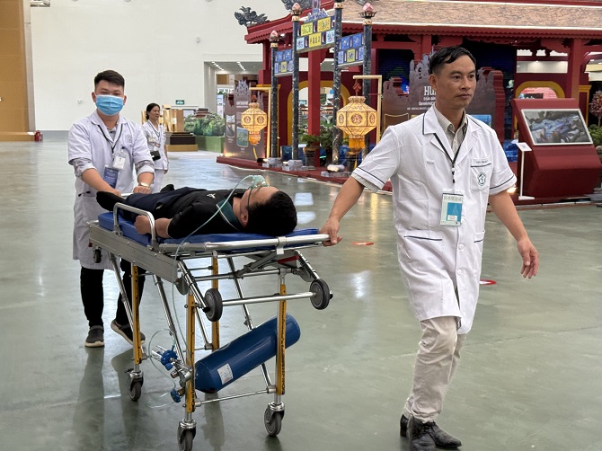 https://soyte.hanoi.gov.vn/documents/8339173/9066012/z6972827030393_d2c75fefedad03b473bc58234163f143.jpg/d9edc163-1c43-4ae1-ad04-38126a42af9d?t=1756891340036
