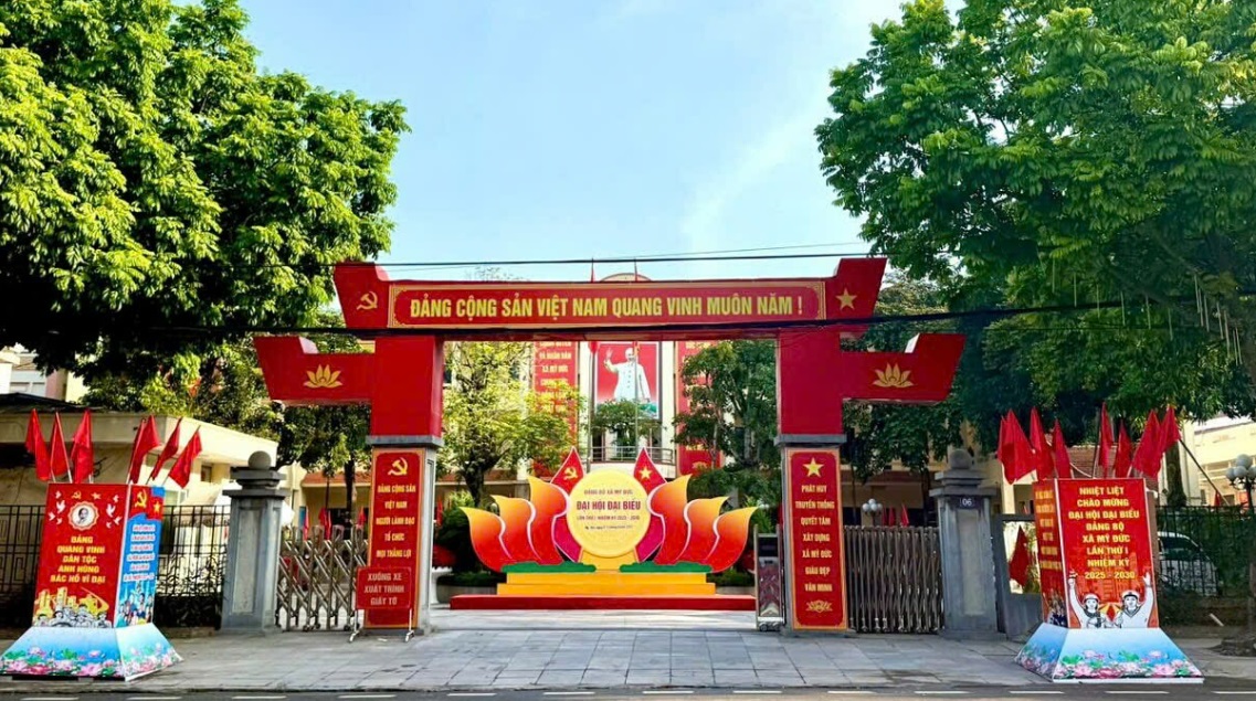 Xã Mỹ Đức rực rỡ cờ hoa chào mừng 80 năm Cách mạng Tháng Tám và Quốc khánh 2/9- Ảnh 2.