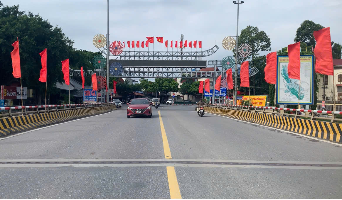 Xã Mỹ Đức rực rỡ cờ hoa chào mừng 80 năm Cách mạng Tháng Tám và Quốc khánh 2/9- Ảnh 3.