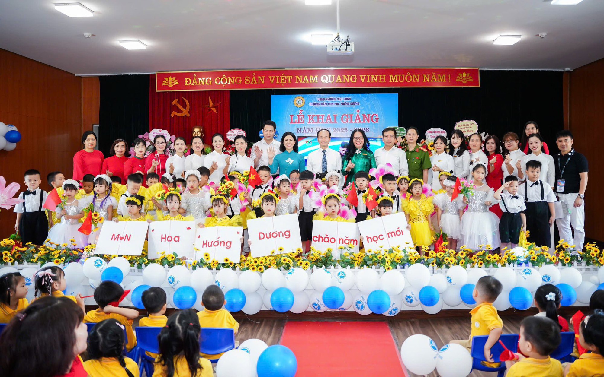 Phường Việt Hưng rộn ràng khai giảng năm học mới 2025-2026