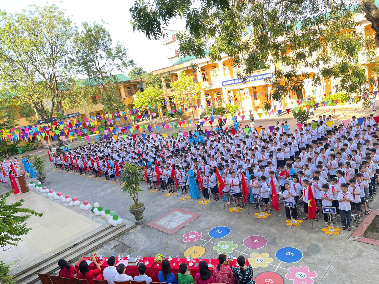 Những hình ảnh về không khí khai giảng năm học mới trên địa bàn xã Thượng Phúc- Ảnh 39.