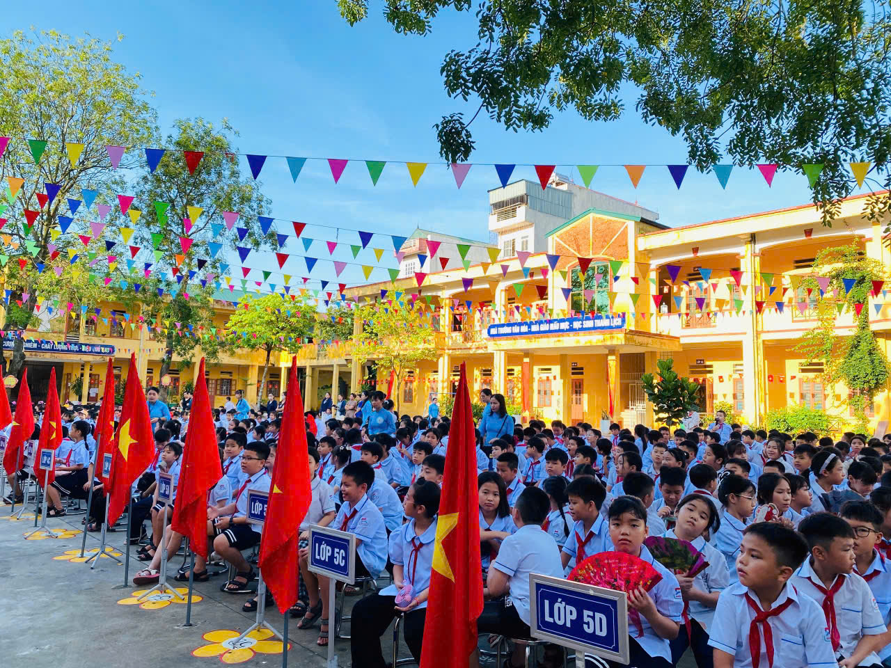 Những hình ảnh về không khí khai giảng năm học mới trên địa bàn xã Thượng Phúc- Ảnh 38.