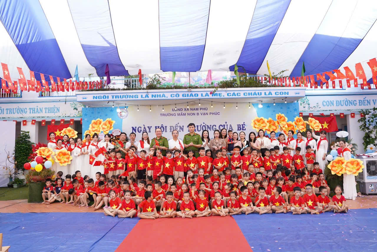 Lễ khai giảng tại Trường Mầm non B Vạn Phúc