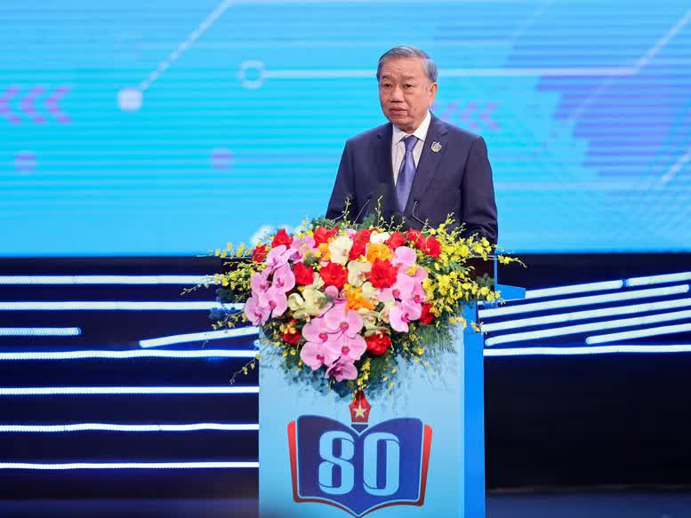 Toàn văn phát biểu của Tổng Bí thư Tô Lâm tại Lễ kỷ niệm 80 năm truyền thống ngành Giáo dục và khai giảng năm học mới 2025-2026- Ảnh 1.
