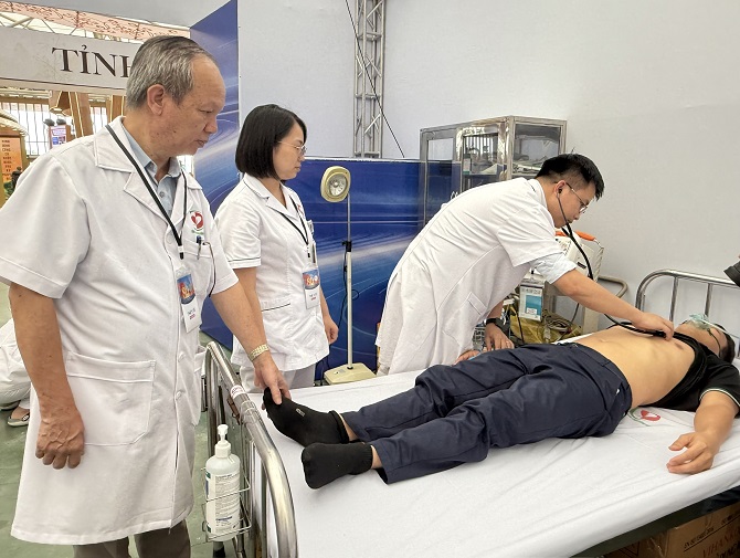 https://soyte.hanoi.gov.vn/documents/8339173/9066012/z6975663851579_cd47a4581486f6653ec47e73400a247b.jpg/35abd2b6-85a3-4043-af2e-b6702a05684e?t=1756963319155
