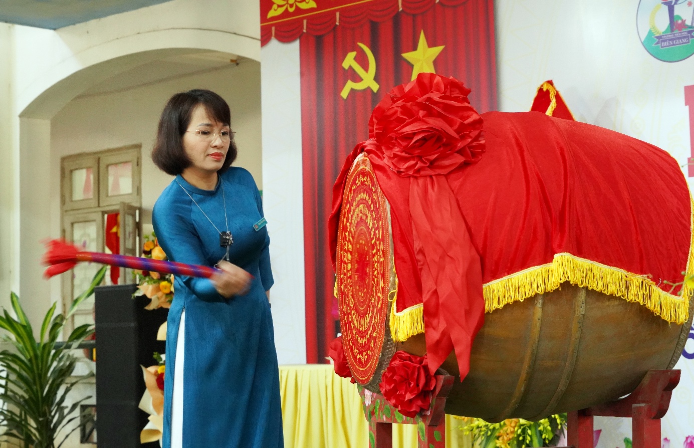 Trường Tiểu học Biên Giang long trọng tổ chức Lễ khai giảng năm học 2025 – 2026 và kỷ niệm 80 năm thành lập Bộ Quốc gia Giáo dục- Ảnh 5.