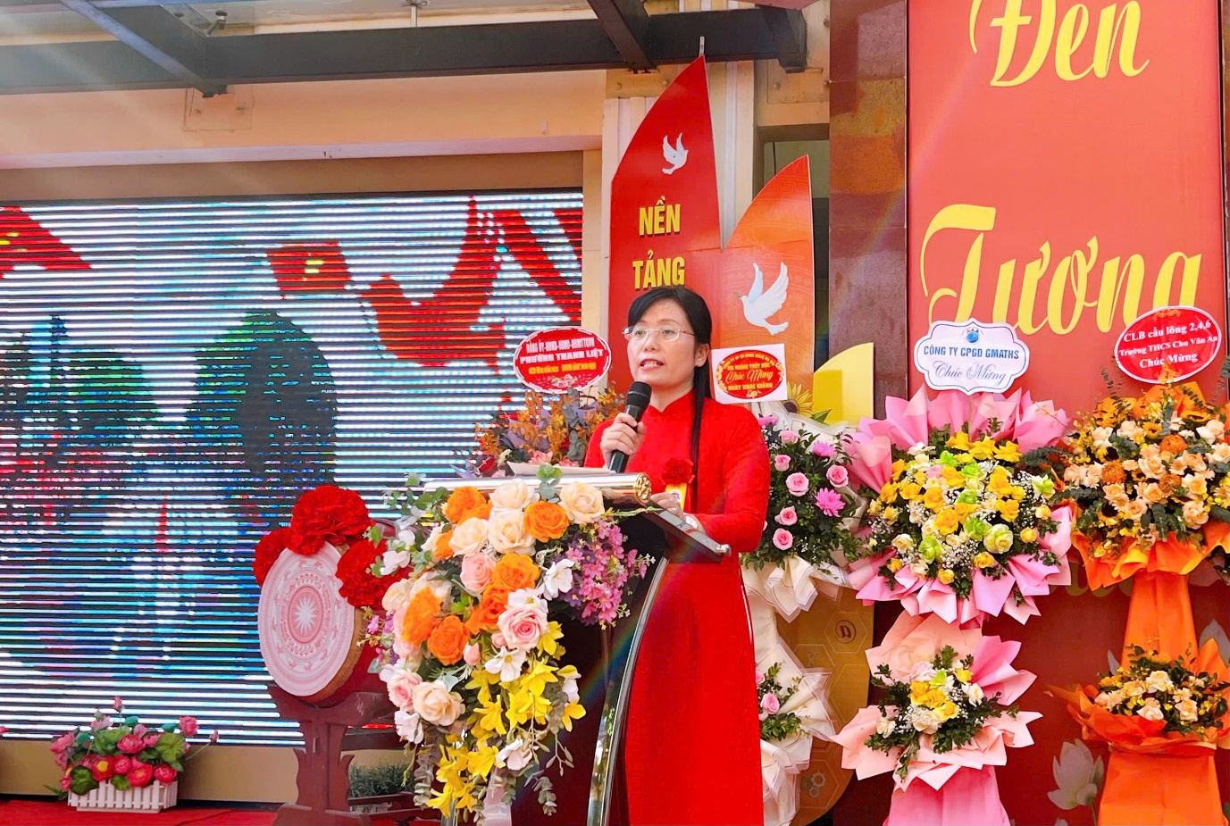 Đồng chí Nguyễn Minh Tuân - Bí thư Đảng uỷ, Chủ tịch HĐND phường Thanh Liệt dự Lễ Khai giảng năm học mới 2025 – 2026 tại trường THCS Chu Văn An- Ảnh 6.