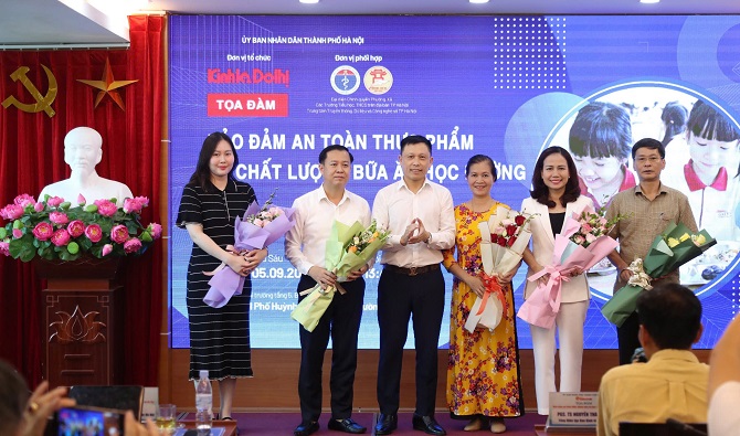 https://soyte.hanoi.gov.vn/documents/3672249/9074016/z6980342181325_5a05d41b8544c9a599a9ddea11dff8b1.jpg/1b4b22ff-f03f-456e-9217-14ad08fa9db8?t=1757066562937