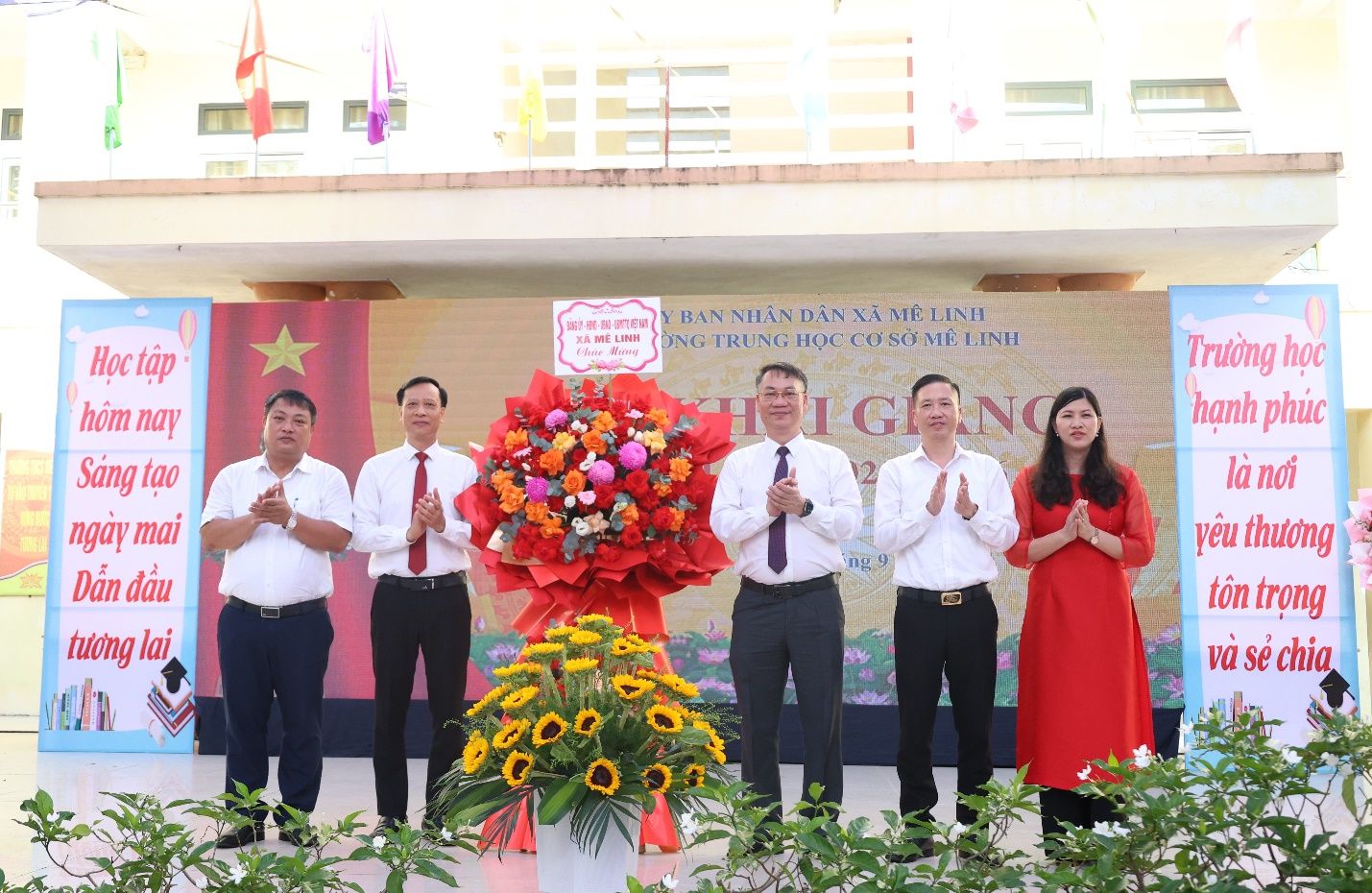 Mê Linh tưng bừng khai giảng năm học mới 2025-2026- Ảnh 3.