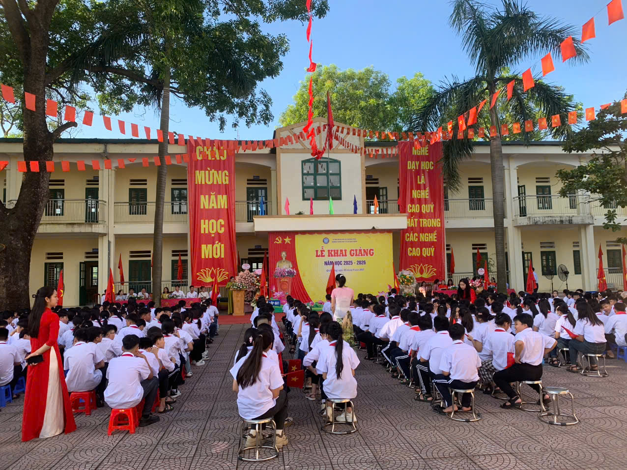 Những hình ảnh về không khí khai giảng năm học mới trên địa bàn xã Thượng Phúc- Ảnh 31.