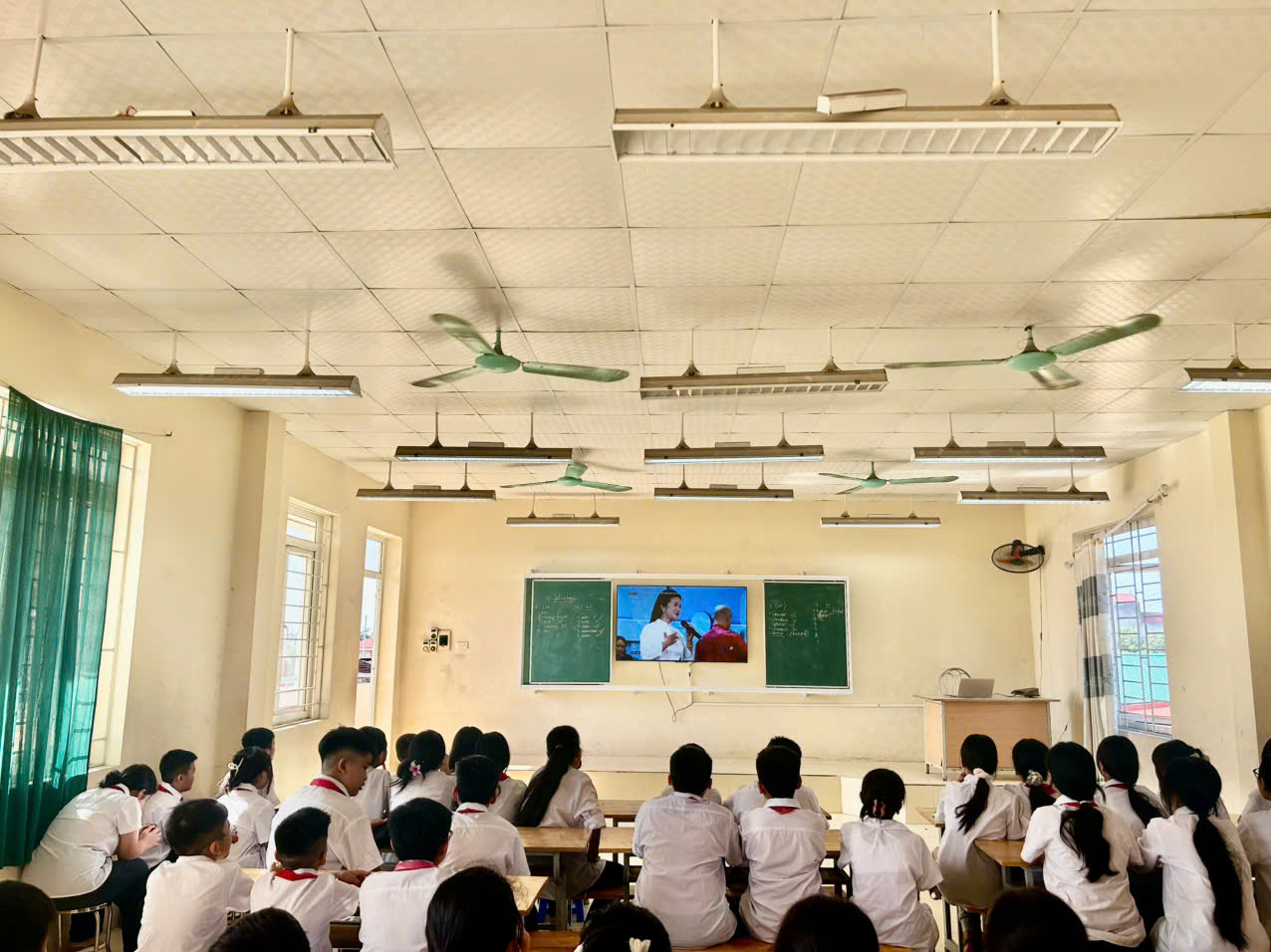 Những hình ảnh về không khí khai giảng năm học mới trên địa bàn xã Thượng Phúc- Ảnh 32.