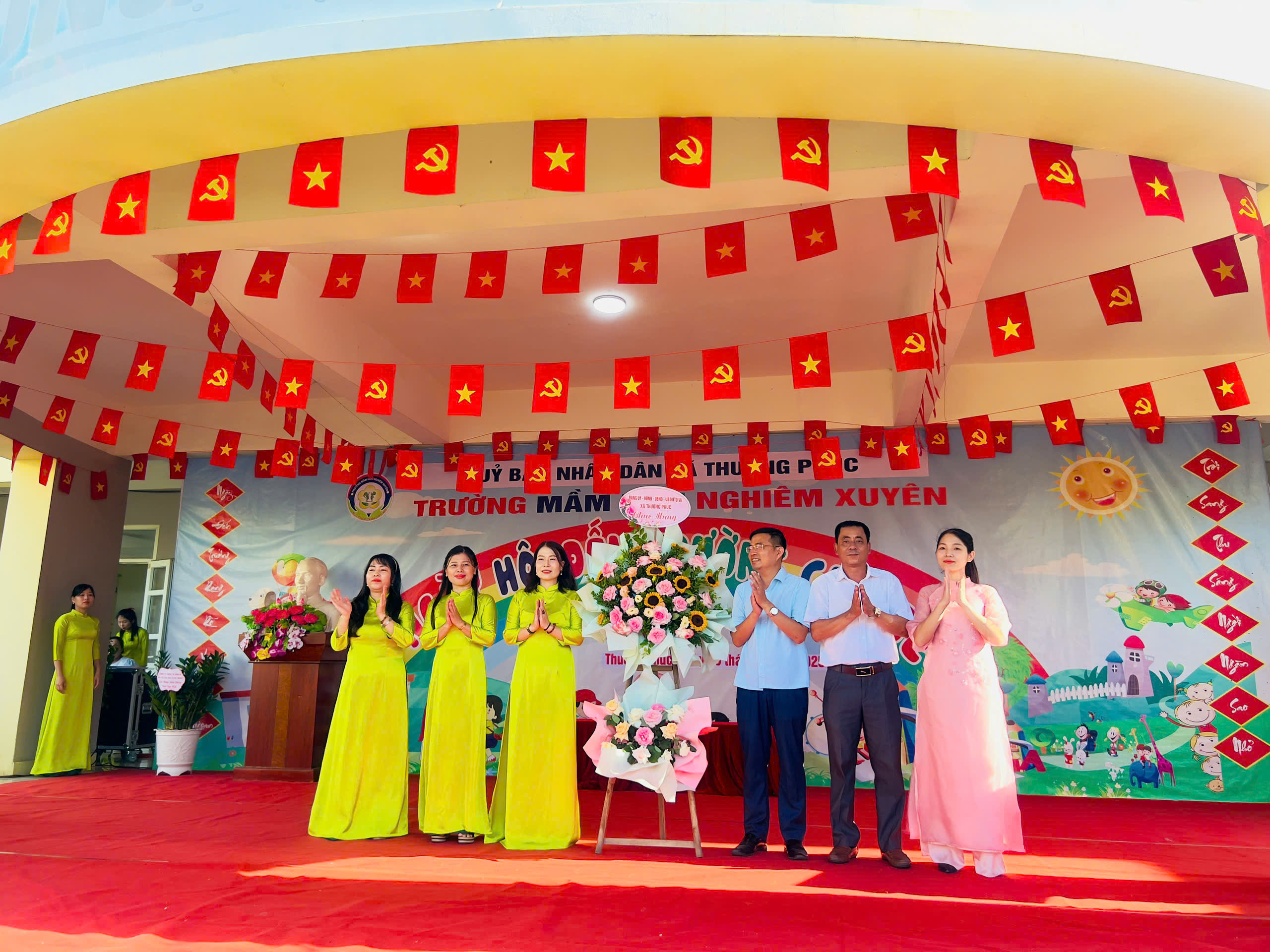 Những hình ảnh về không khí khai giảng năm học mới trên địa bàn xã Thượng Phúc- Ảnh 12.