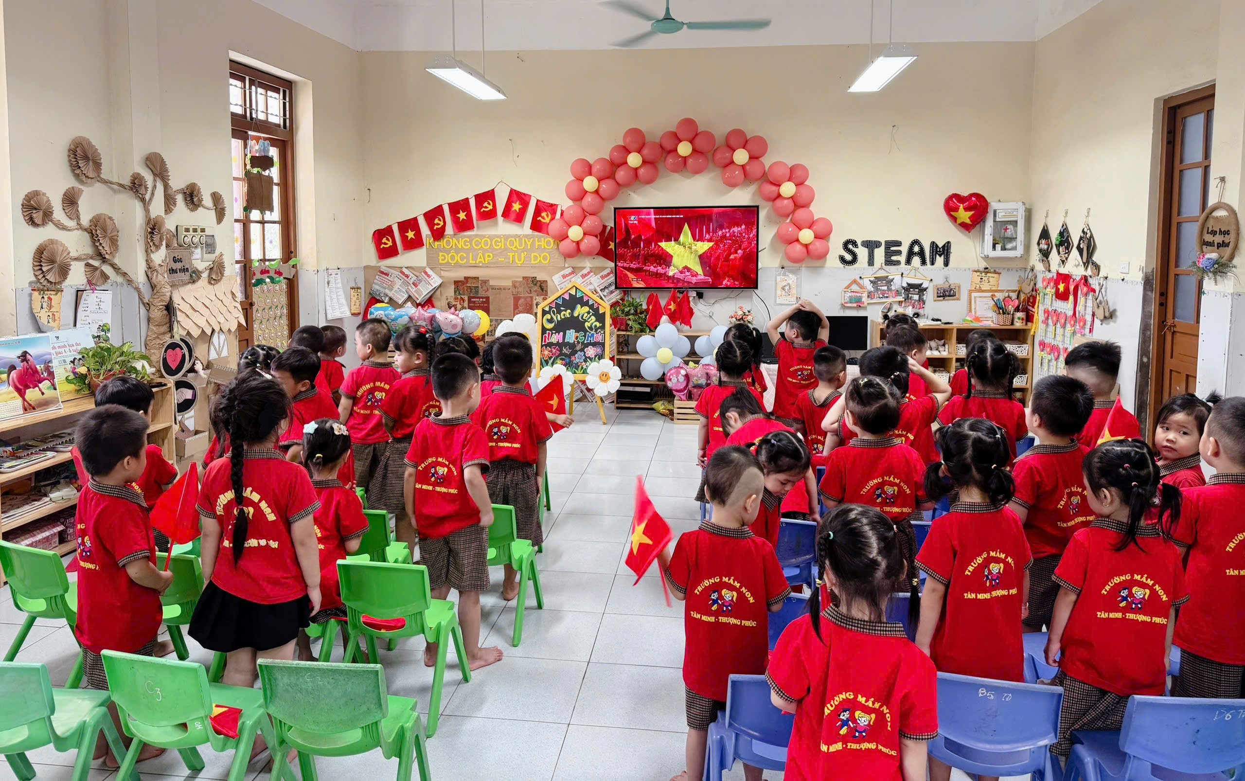 Những hình ảnh về không khí khai giảng năm học mới trên địa bàn xã Thượng Phúc- Ảnh 24.