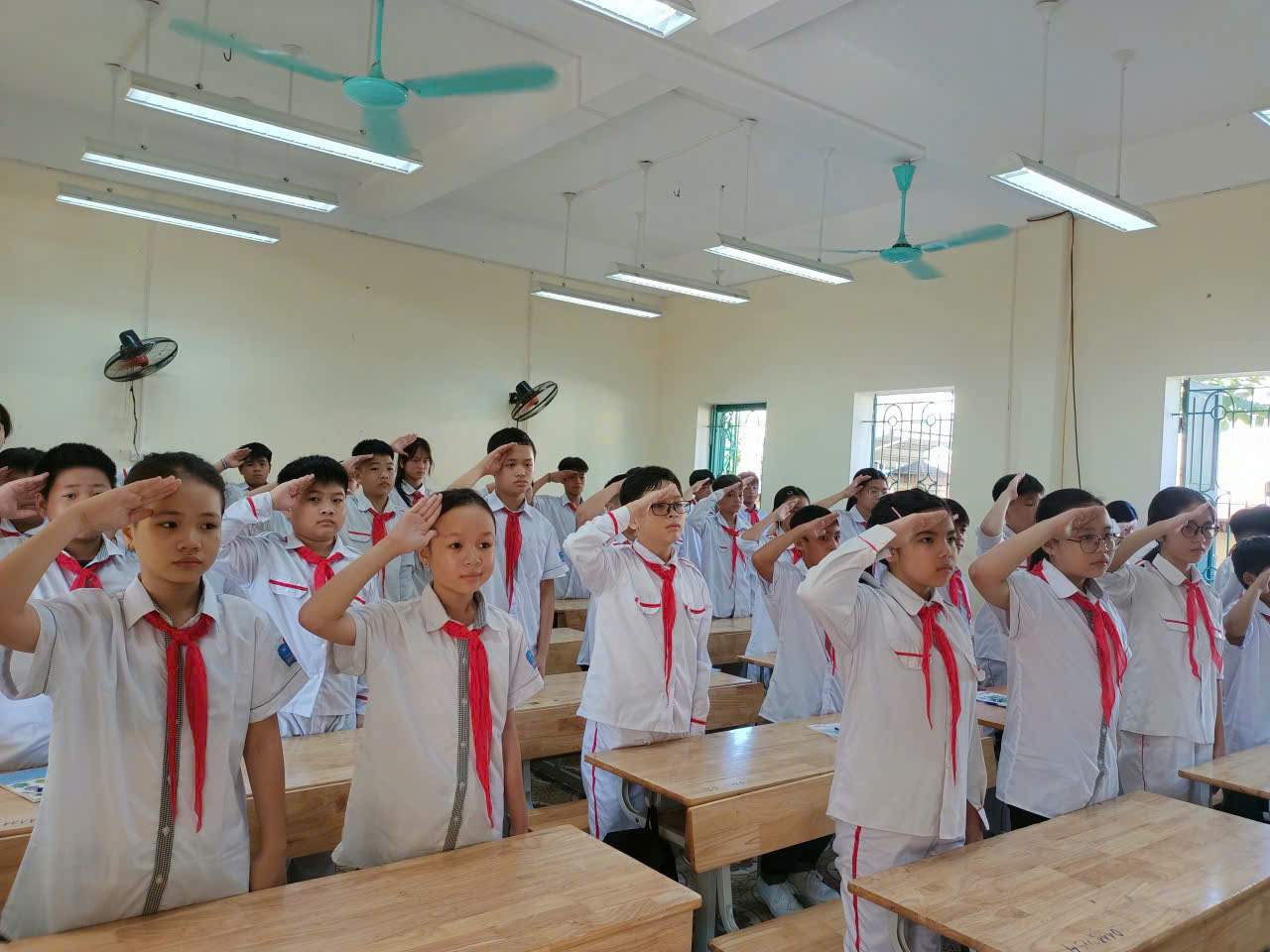 Những hình ảnh về không khí khai giảng năm học mới trên địa bàn xã Thượng Phúc- Ảnh 33.