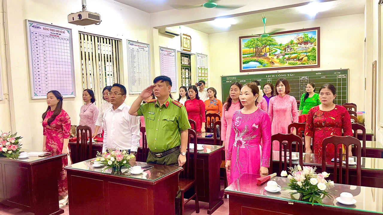 Những hình ảnh về không khí khai giảng năm học mới trên địa bàn xã Thượng Phúc- Ảnh 34.