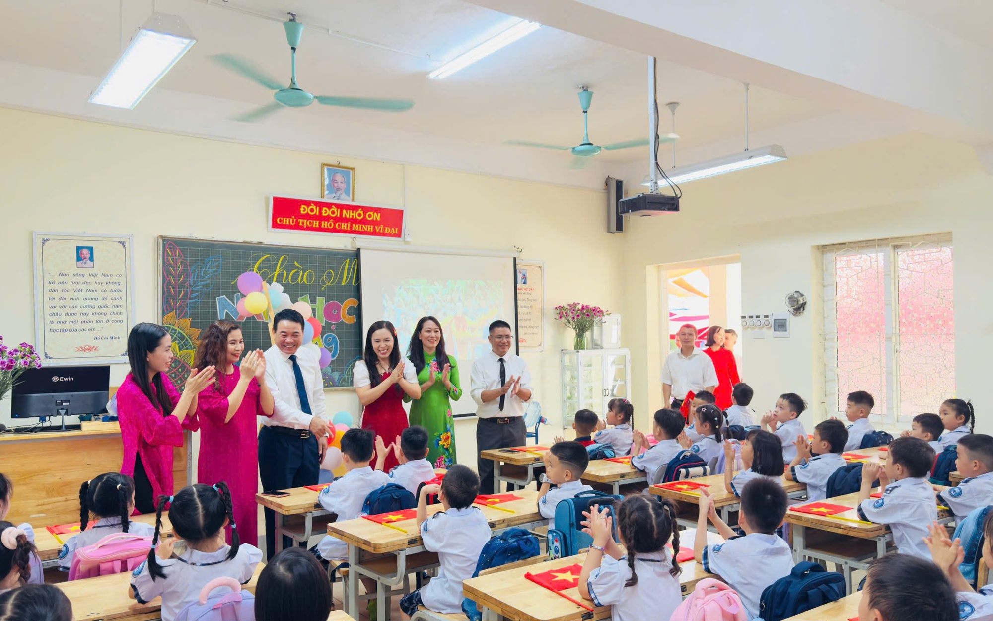 Xuân Đỉnh: Gần 13 nghìn học sinh tưng bưng khai giảng năm học 2025 – 2026