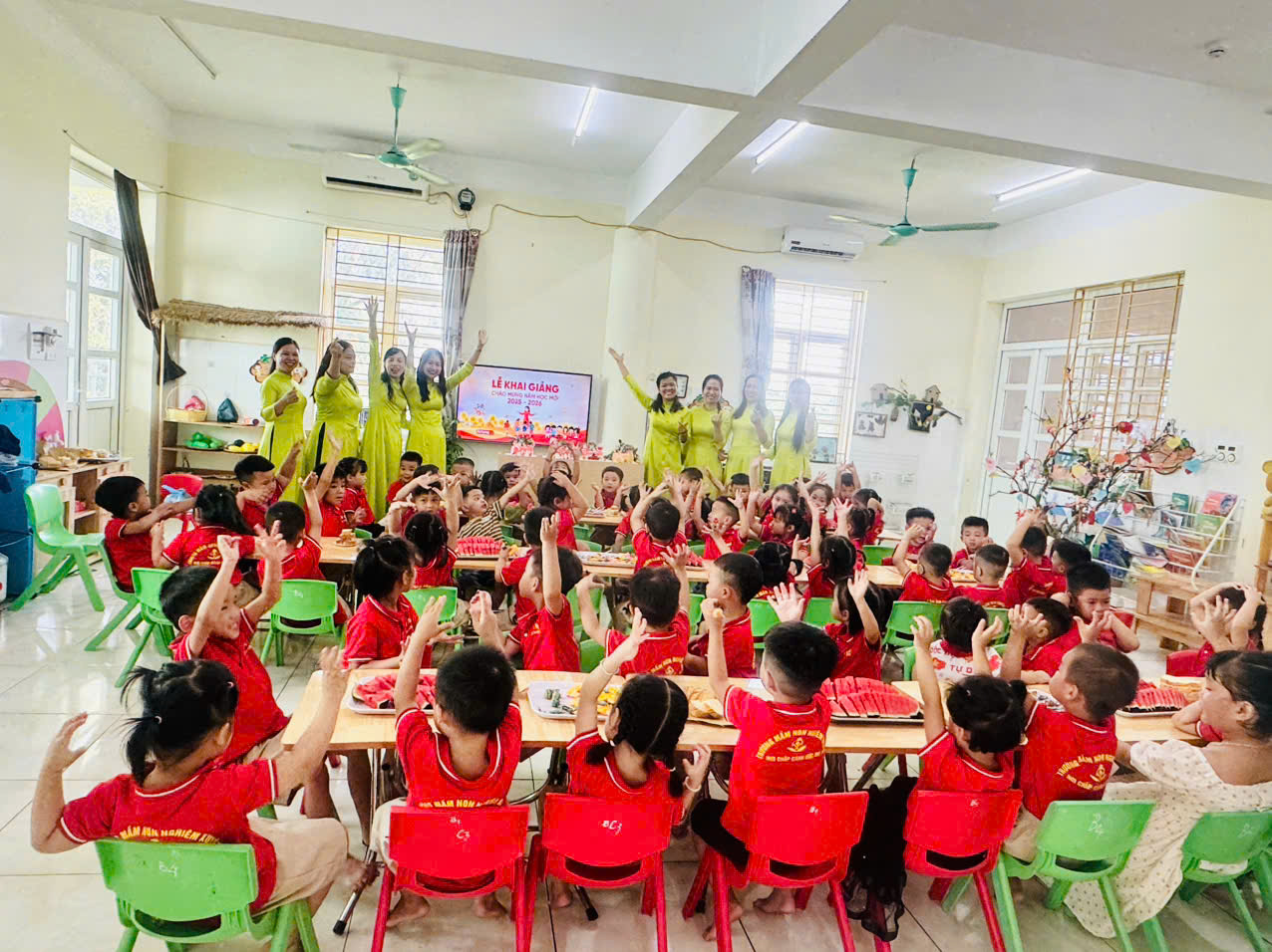 Những hình ảnh về không khí khai giảng năm học mới trên địa bàn xã Thượng Phúc- Ảnh 14.