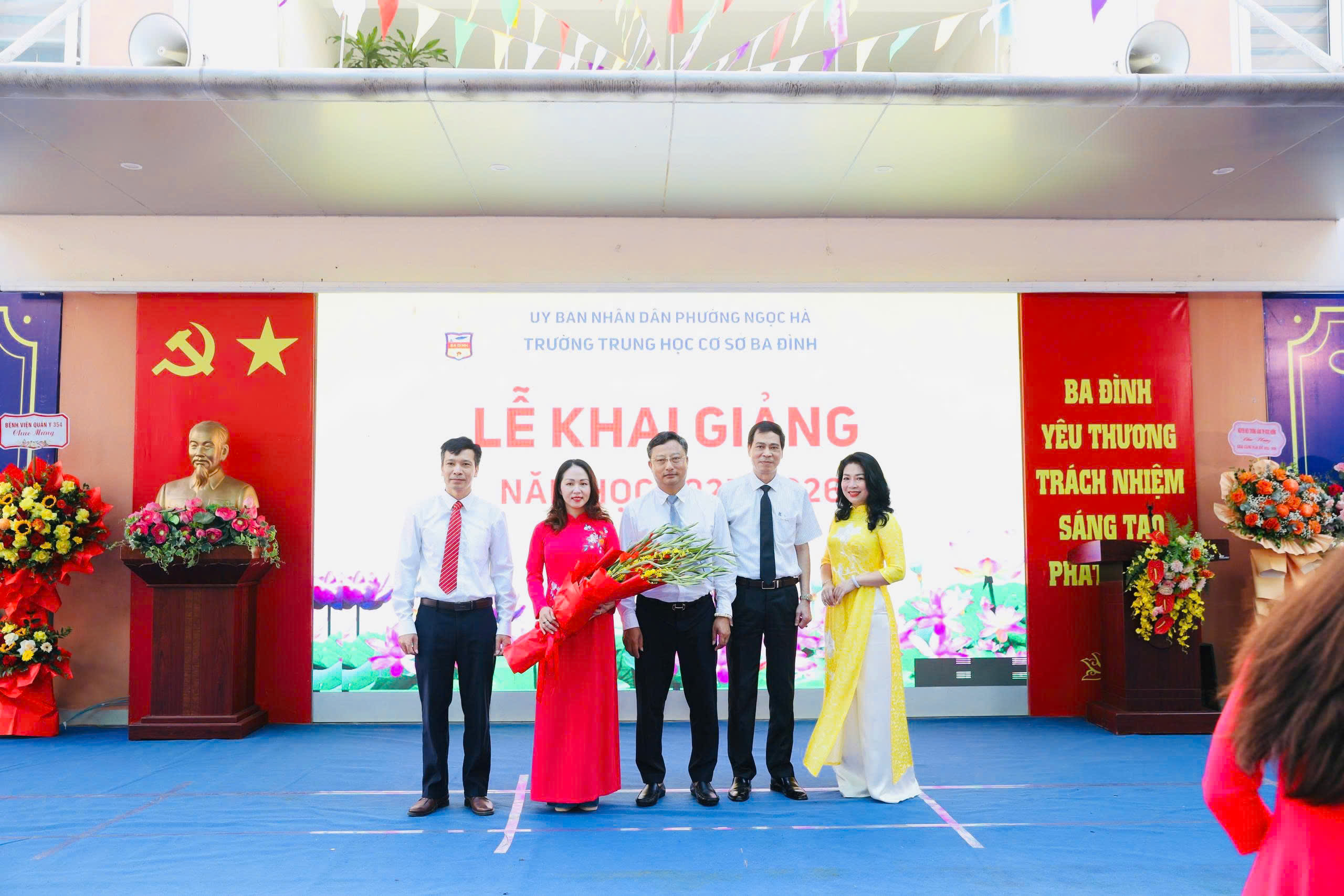 Rộn ràng không khí khai giảng năm học mới tại phường Ngọc Hà- Ảnh 2.