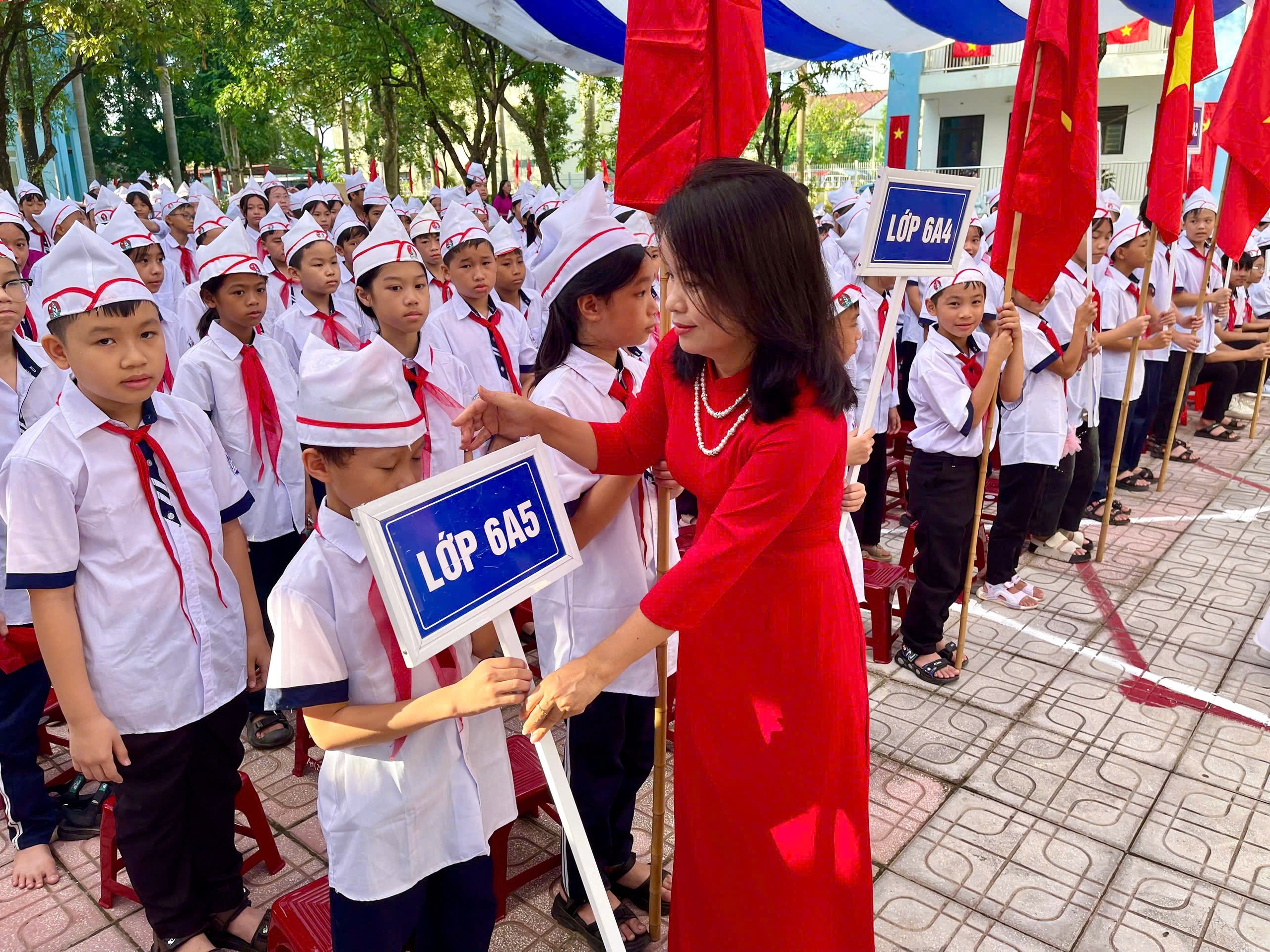 Chương Mỹ hân hoan đón năm học mới 2025 - 2026- Ảnh 12.