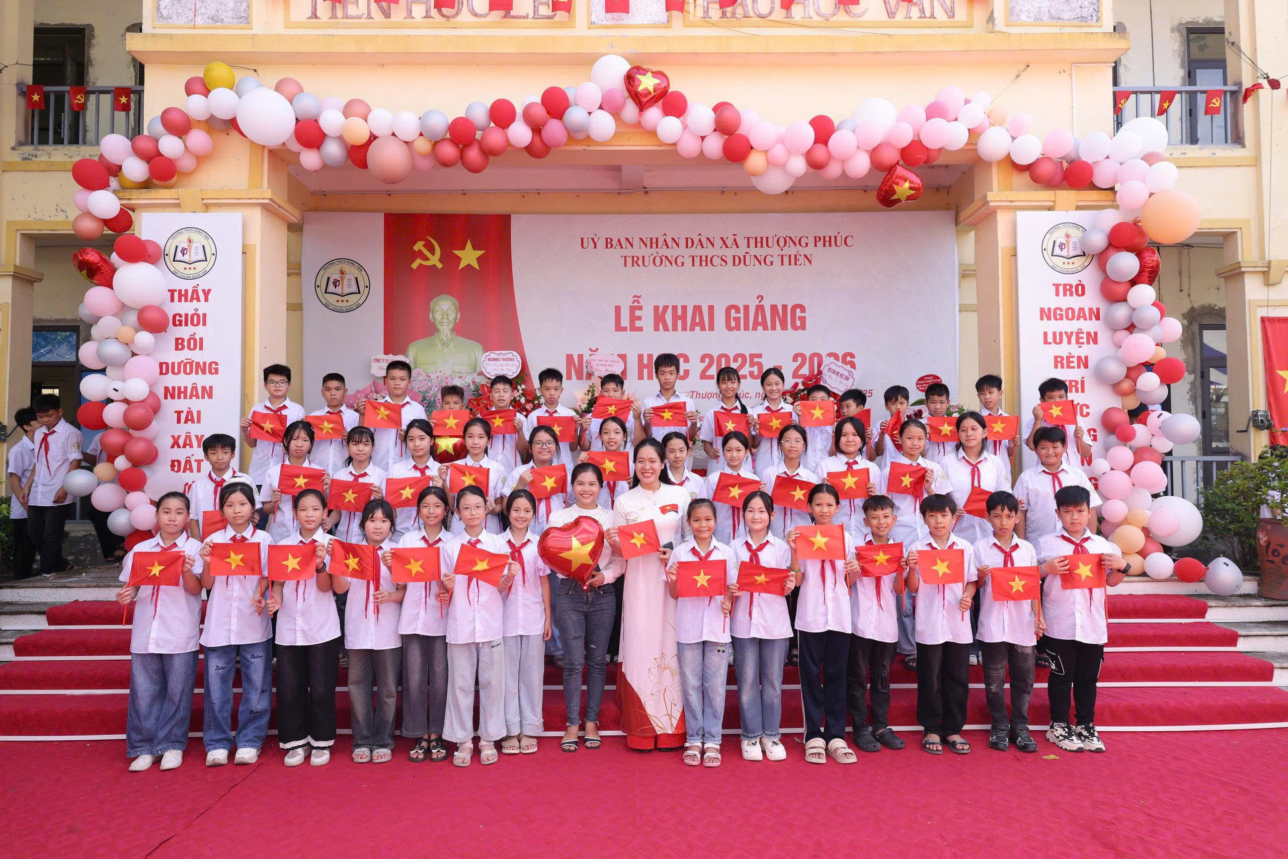 Những hình ảnh về không khí khai giảng năm học mới trên địa bàn xã Thượng Phúc- Ảnh 4.