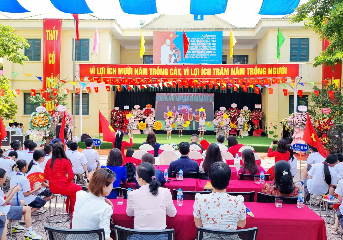 19 Trường học, hơn 11.300 học sinh phường Đại Mỗ nô nức bước vào năm học mới- Ảnh 1.