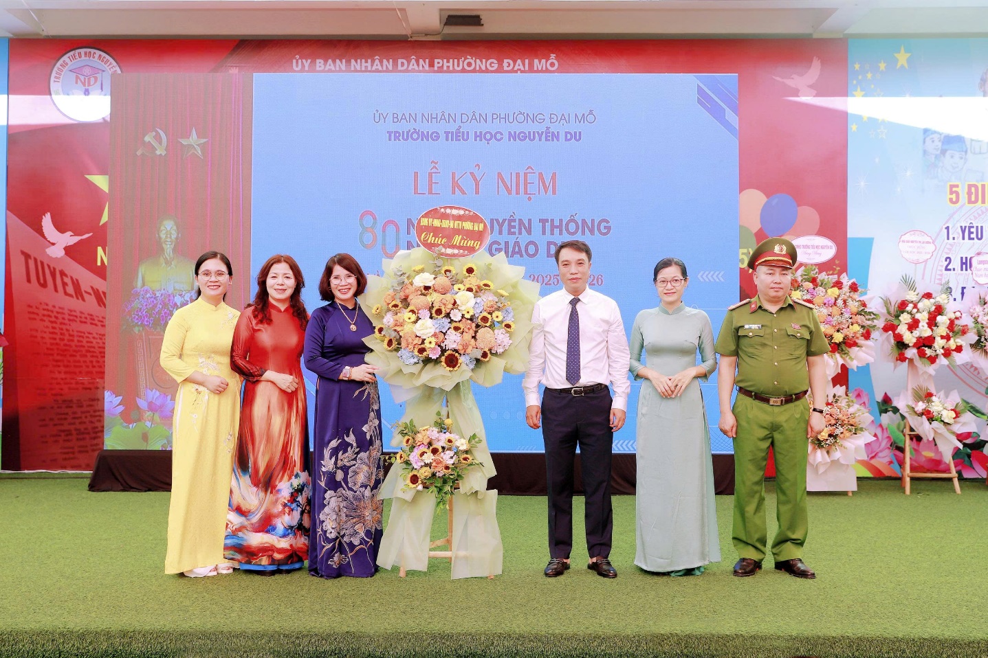 19 Trường học, hơn 11.300 học sinh phường Đại Mỗ nô nức bước vào năm học mới- Ảnh 4.
