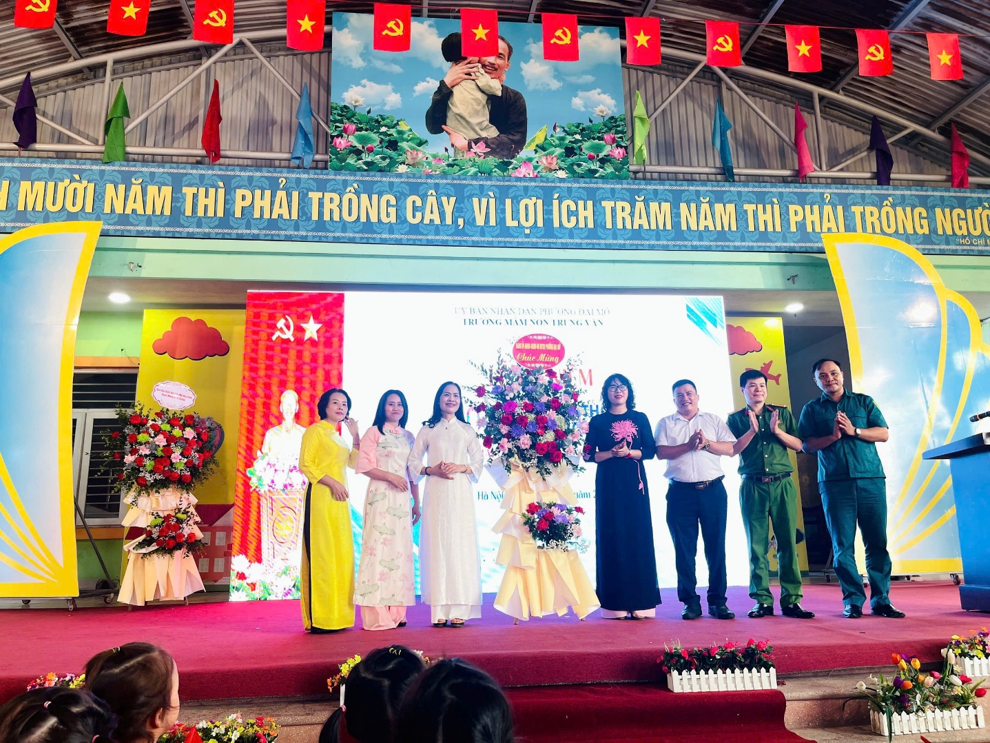 19 Trường học, hơn 11.300 học sinh phường Đại Mỗ nô nức bước vào năm học mới- Ảnh 5.