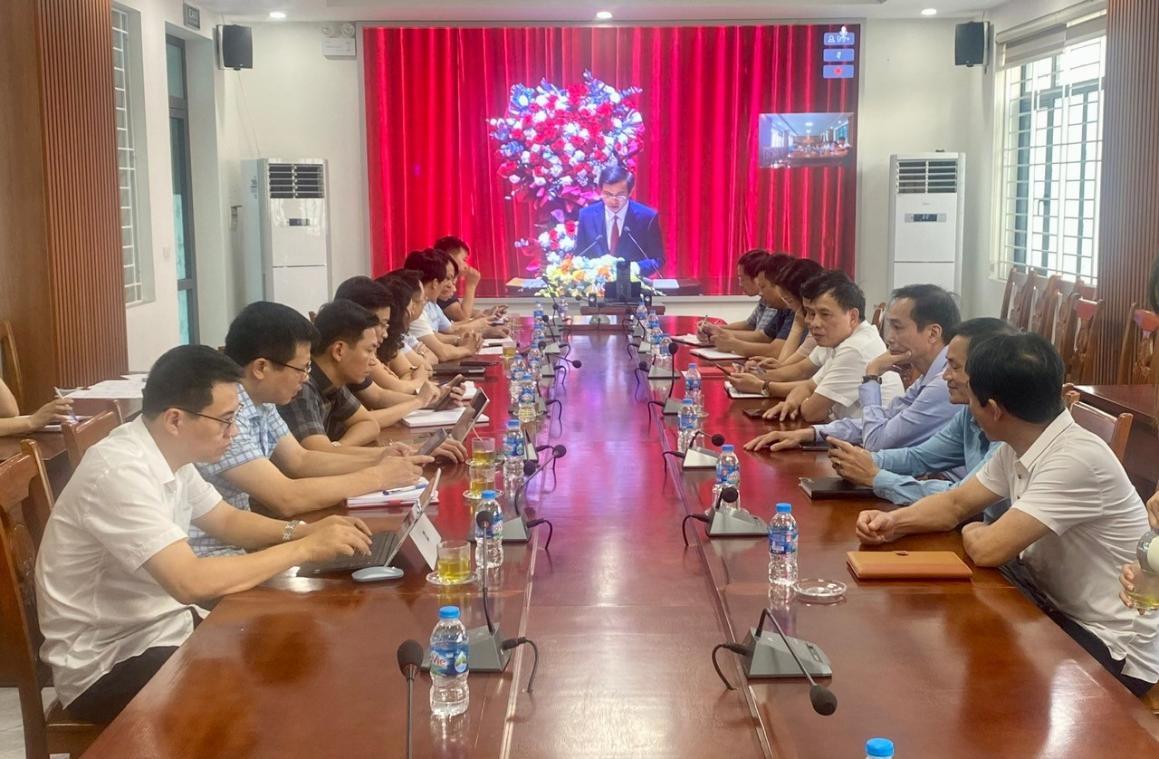 Khai mạc Lớp bồi dưỡng cập nhật kiến thức, kỹ năng đối với cán bộ lãnh đạo quản lý xã, phường, đặc khu- Ảnh 1.