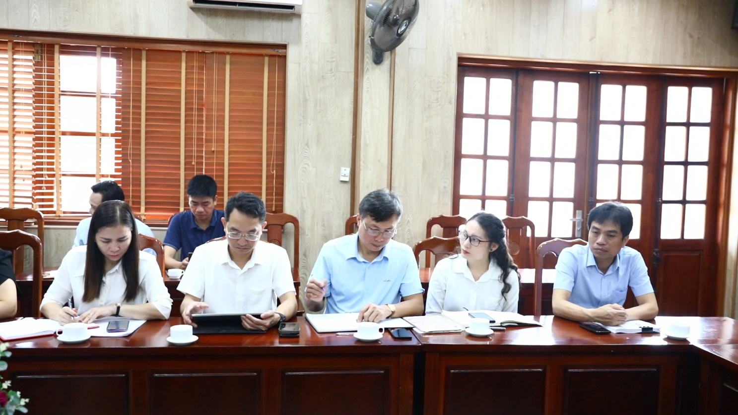 Thường trực Đảng ủy xã Sơn Đồng chủ trì dự bồi dưỡng, cập nhật kiến thức, kỹ năng đối với cán bộ quản lý cấp xã, phường- Ảnh 6.