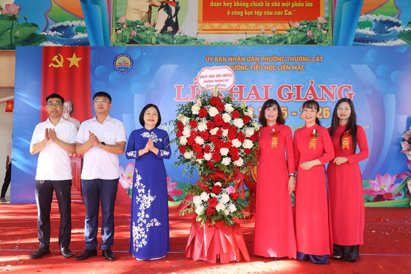 Lễ khai giảng năm học mới 2025 - 2026 tại phường Thượng Cát: Năm học gieo mầm khát vọng, vun đắp tương lai- Ảnh 3.