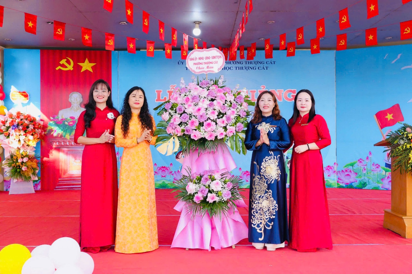 Lễ khai giảng năm học mới 2025 - 2026 tại phường Thượng Cát: Năm học gieo mầm khát vọng, vun đắp tương lai- Ảnh 5.