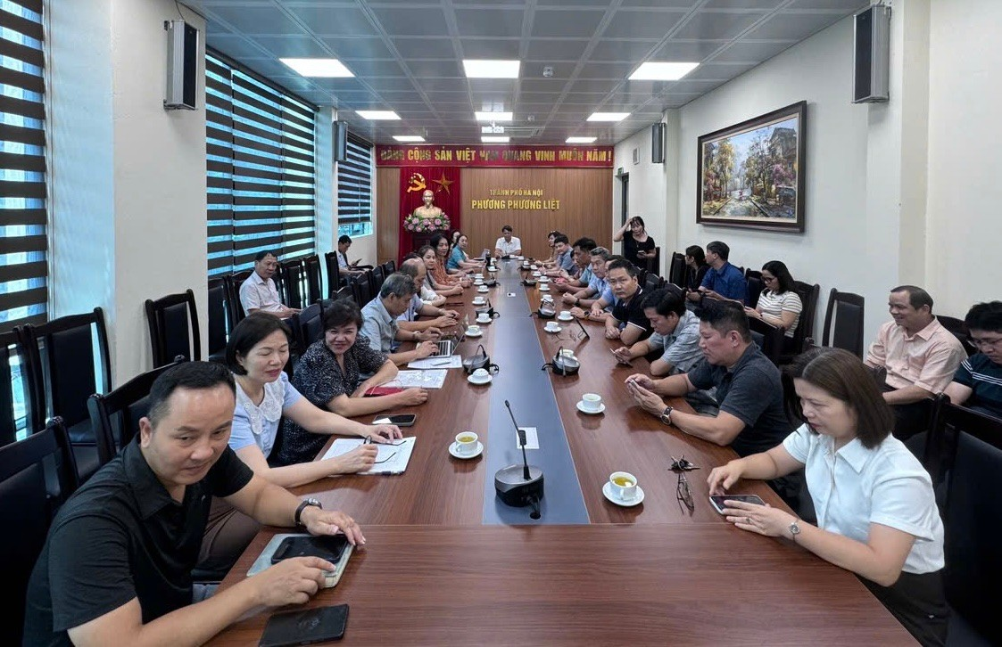 BỒI DƯỠNG CẬP NHẬT KIẾN THỨC, KỸ NĂNG ĐỐI VỚI CÁN BỘ LÃNH ĐẠO, QUẢN LÝ PHƯỜNG PHƯƠNG LIỆT- Ảnh 1.