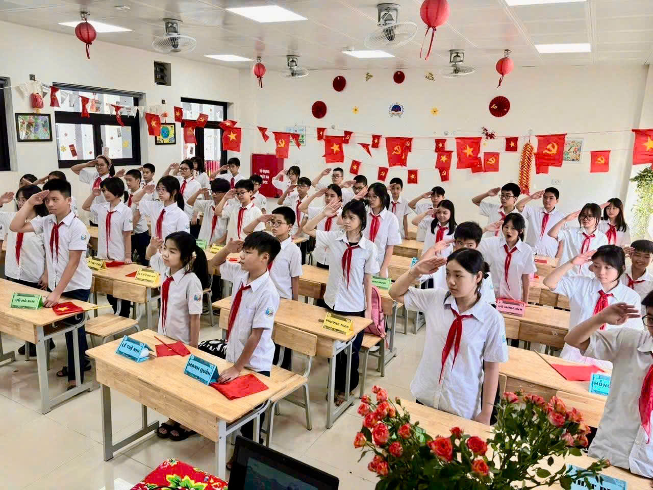 UBND PHƯỜNG VĂN MIẾU – QUỐC TỬ GIÁM CHÚC MỪNG LỄ KHAI GIẢNG NĂM HỌC 2025 – 2026 TẠI CÁC TRƯỜNG TRÊN ĐỊA BÀN- Ảnh 14.