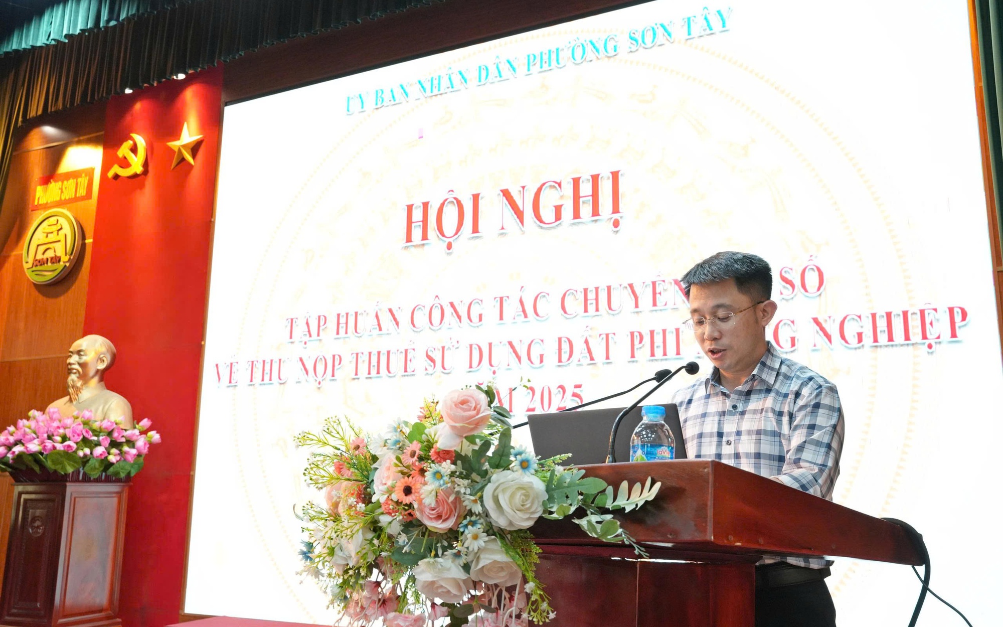 Sơn Tây triển khai thu thuế sử dụng đất phi nông nghiệp năm 2025 thông qua sử dụng ứng dụng eTax Mobile