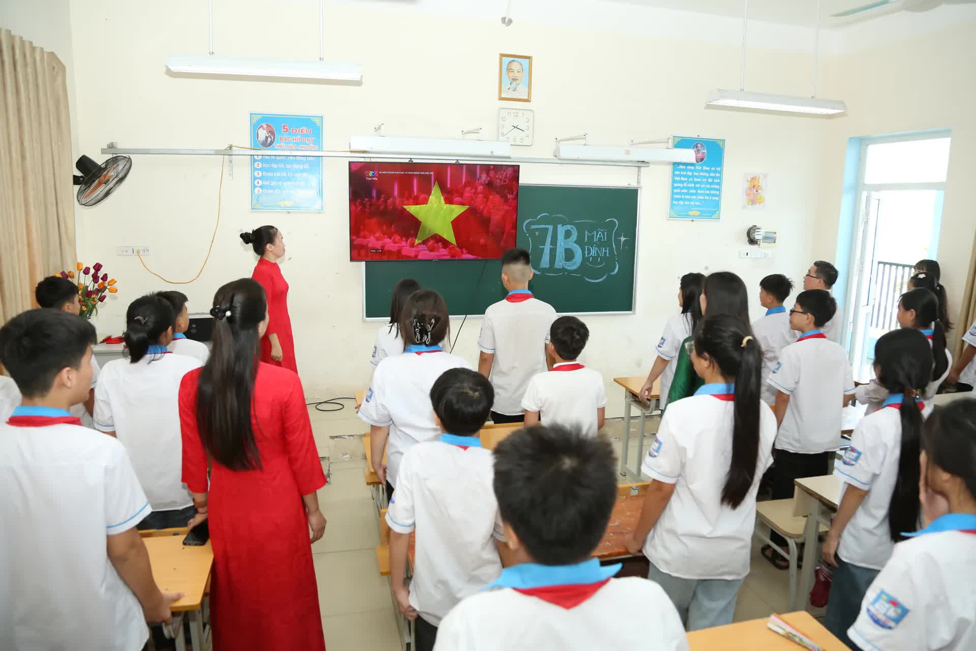 Học sinh xã Tiến Thắng nô nức dự lễ khai giảng năm học mới- Ảnh 5.
