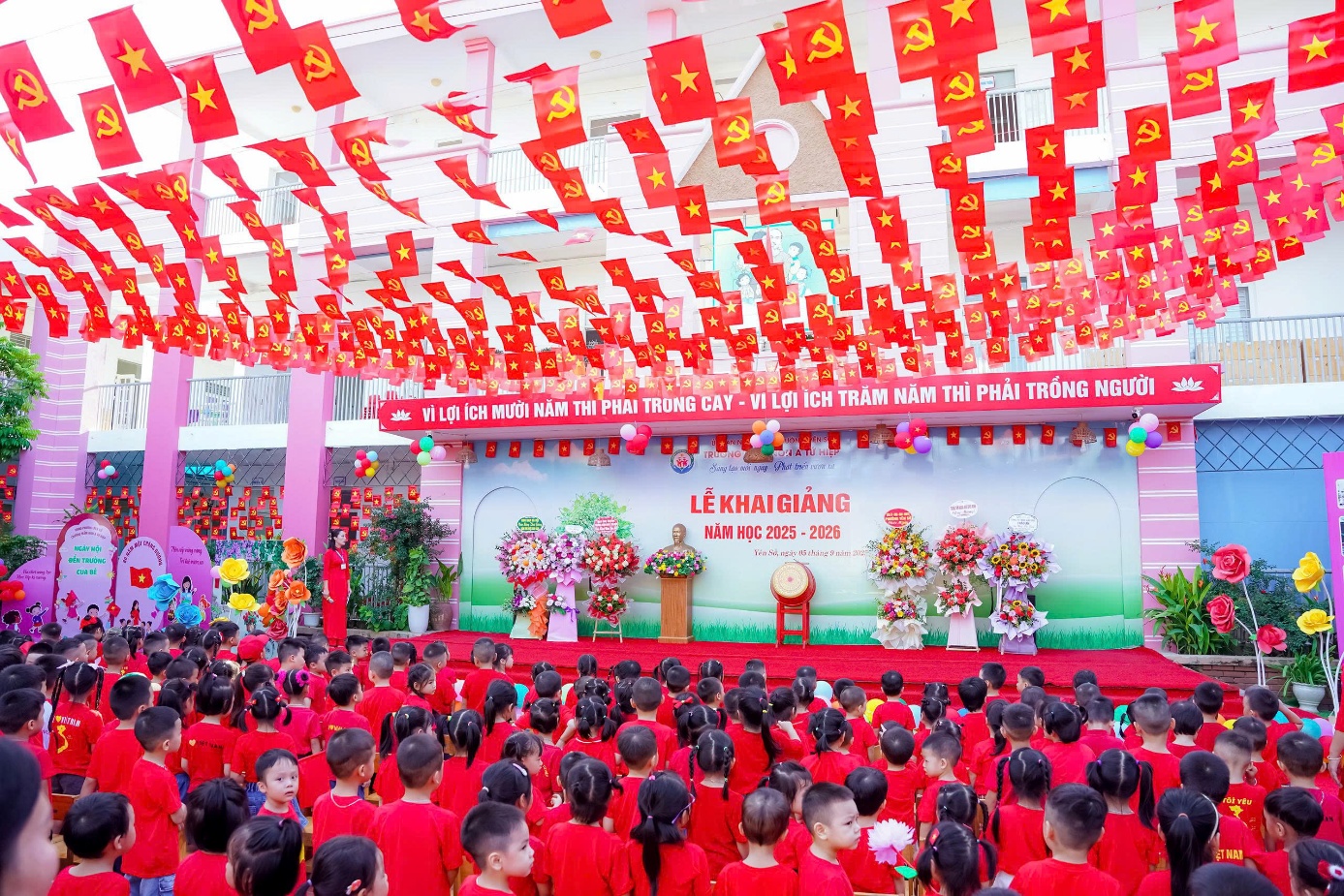 Học sinh phường Yên Sở háo hức đón lễ khai giảng đặc biệt- Ảnh 3.