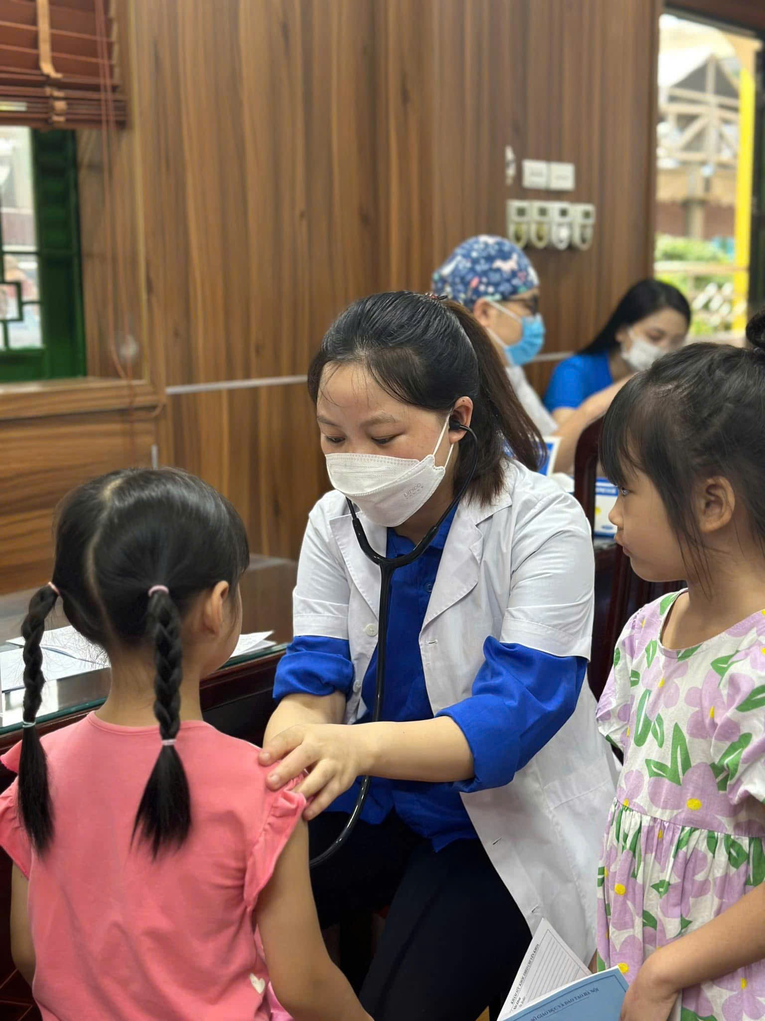 Bảo hiểm Y tế- Chính sách an sinh đồng hành chăm sóc sức khỏe cho học sinh sinh viên.- Ảnh 2.