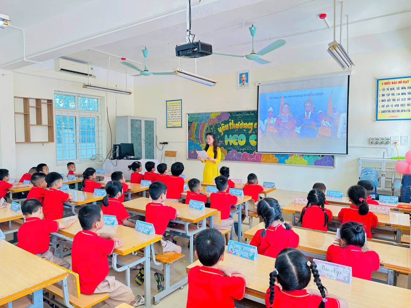 Trường Tiểu học Yên Xá: Vững kỷ cương – đẩy mạnh sáng tạo, nâng cao chất lượng giáo dục trong năm học mới- Ảnh 2.