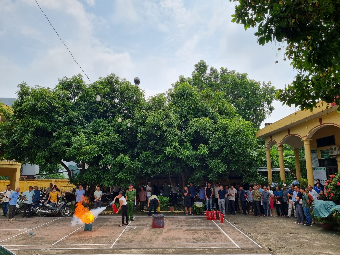 Tích cực, chủ động thực hiện các biện pháp phòng cháy, chữa cháy, góp phần xây dựng xã Ô Diên an toàn, văn minh, phát triển bền vững- Ảnh 3.