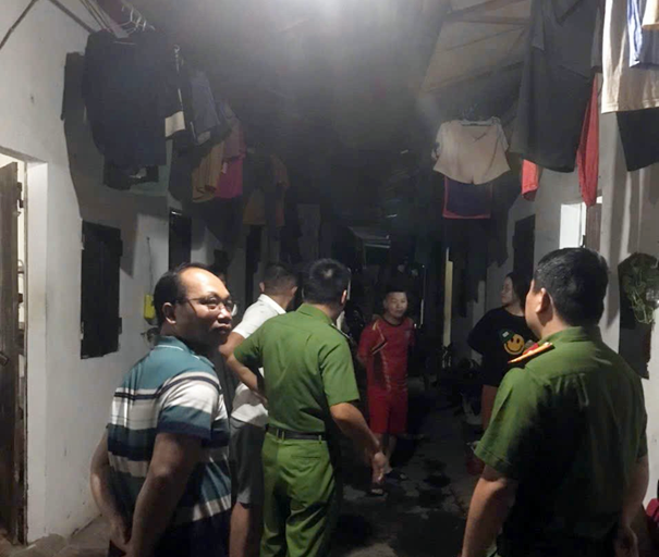 Công an phường Chương Mỹ rà soát, kiểm tra nhiều khu nhà ở cho thuê, chung cư mini… tăng cường đảm bảo an ninh trật tự địa bàn- Ảnh 2.