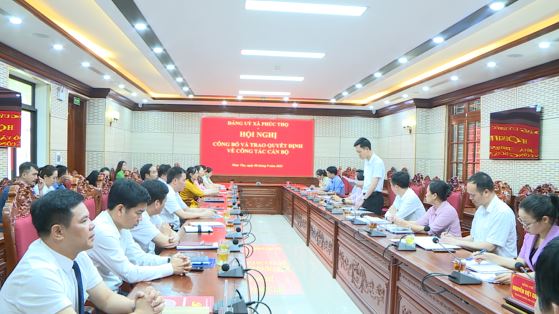 Xã Phúc Thọ công bố các quyết định về công tác cán bộ- Ảnh 7.