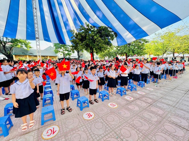 Bảo hiểm Y tế- Chính sách an sinh đồng hành chăm sóc sức khỏe cho học sinh sinh viên.- Ảnh 1.
